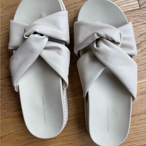 American Eagle Outfitters Women's Cream Knotted Slide Sandals Size 7
